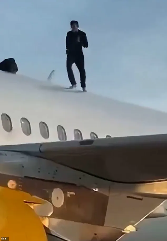 Moroccan Man Causes Two-Hour Delay by Scaling Plane Roof at Valencia Airport