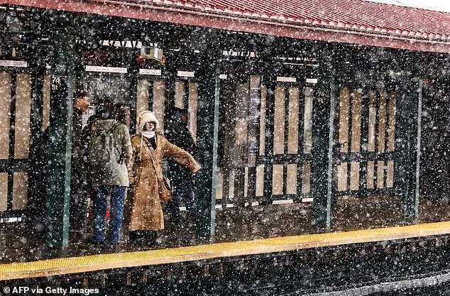 New York Mayor Orders Citywide Travel Ban as Historic 'Bomb Cyclone' Blizzard Threatens East Coast with 2 Feet of Snow and 70-MPH Winds