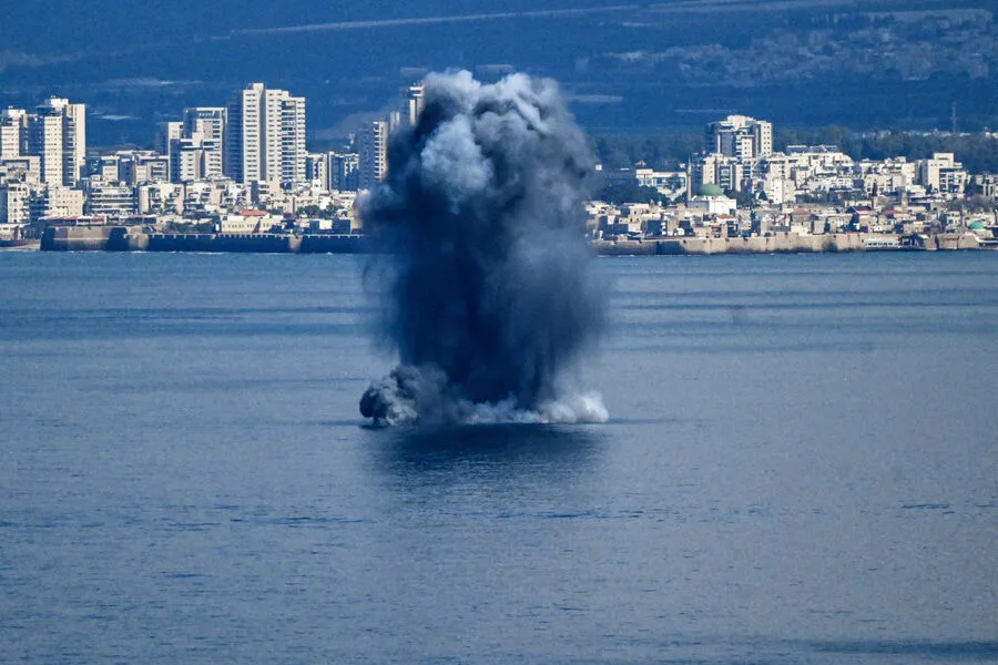 Iran Launches Simultaneous Strikes on Over 10 U.S. Bases in Middle East, Following U.S.-Israeli Airstrikes