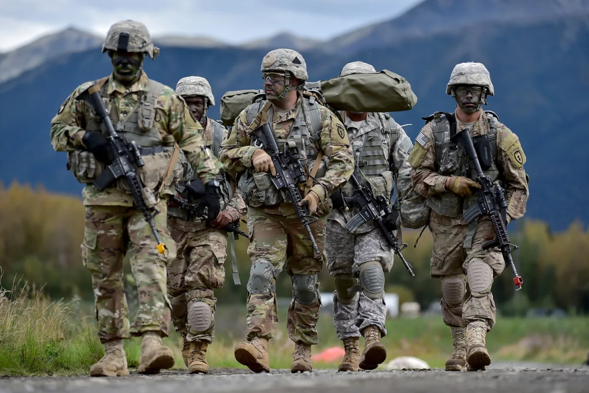 Iran Claims U.S. Sustains Major Casualties in Attacks on Fifth Fleet Bases