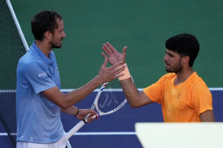Medvedev Defeats Alcaraz, Ends Historic Streak Amid Middle East Chaos