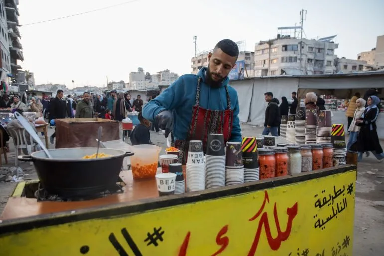 From Gallery to Charging Stations: Gaza's Economic Crisis Alters Artist's Fate