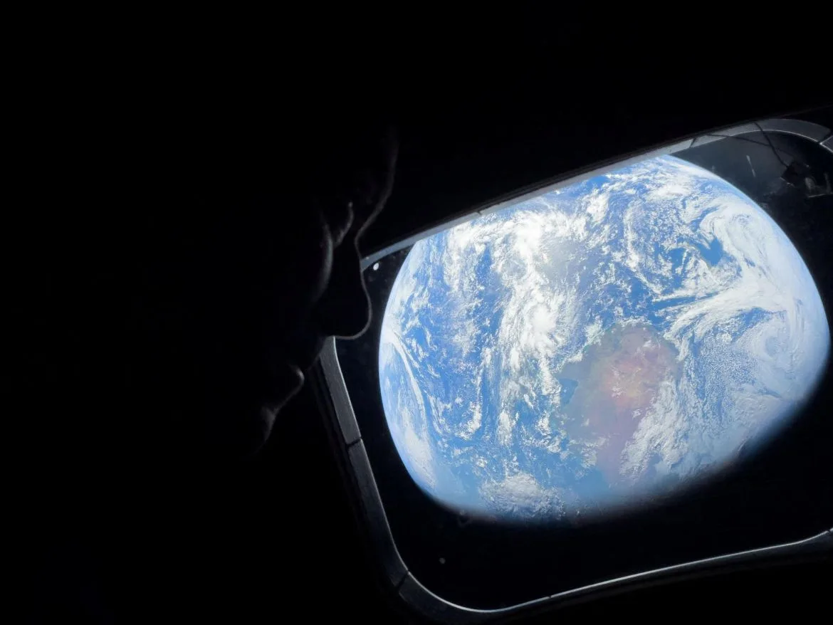 Artemis II Mission Reaches Critical Juncture: Crew Navigates 322,000 Kilometers from Earth as NASA Releases Vibrant Earth Imagery