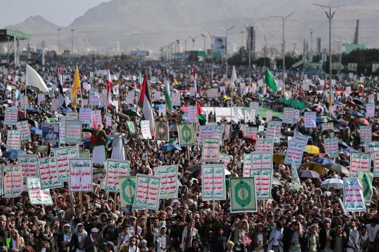 Strait of Hormuz Shutdown: US-Iran Conflict Persists