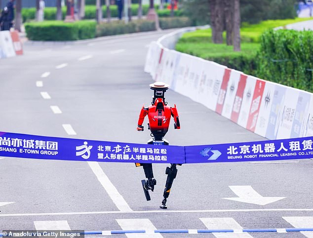 Lightning robot shatters marathon world record, leaving humans in dust.