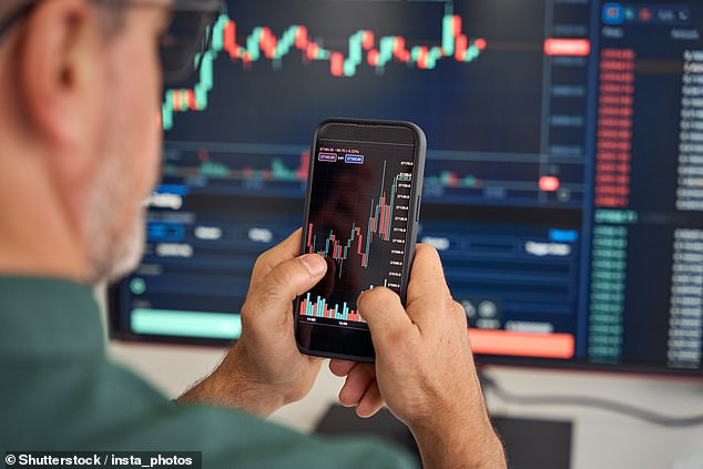 Trump allies rush Clarity Act to reshape digital currency rules