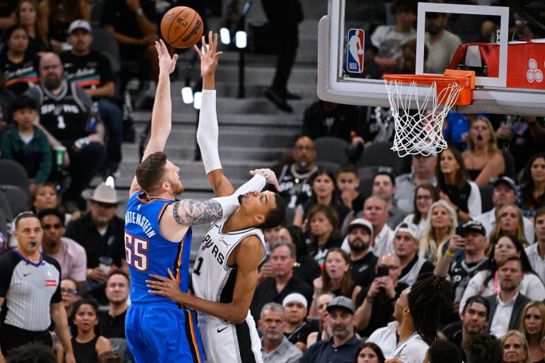 Spurs defeat Thunder 103-82 as Wembanyama scores 33 points